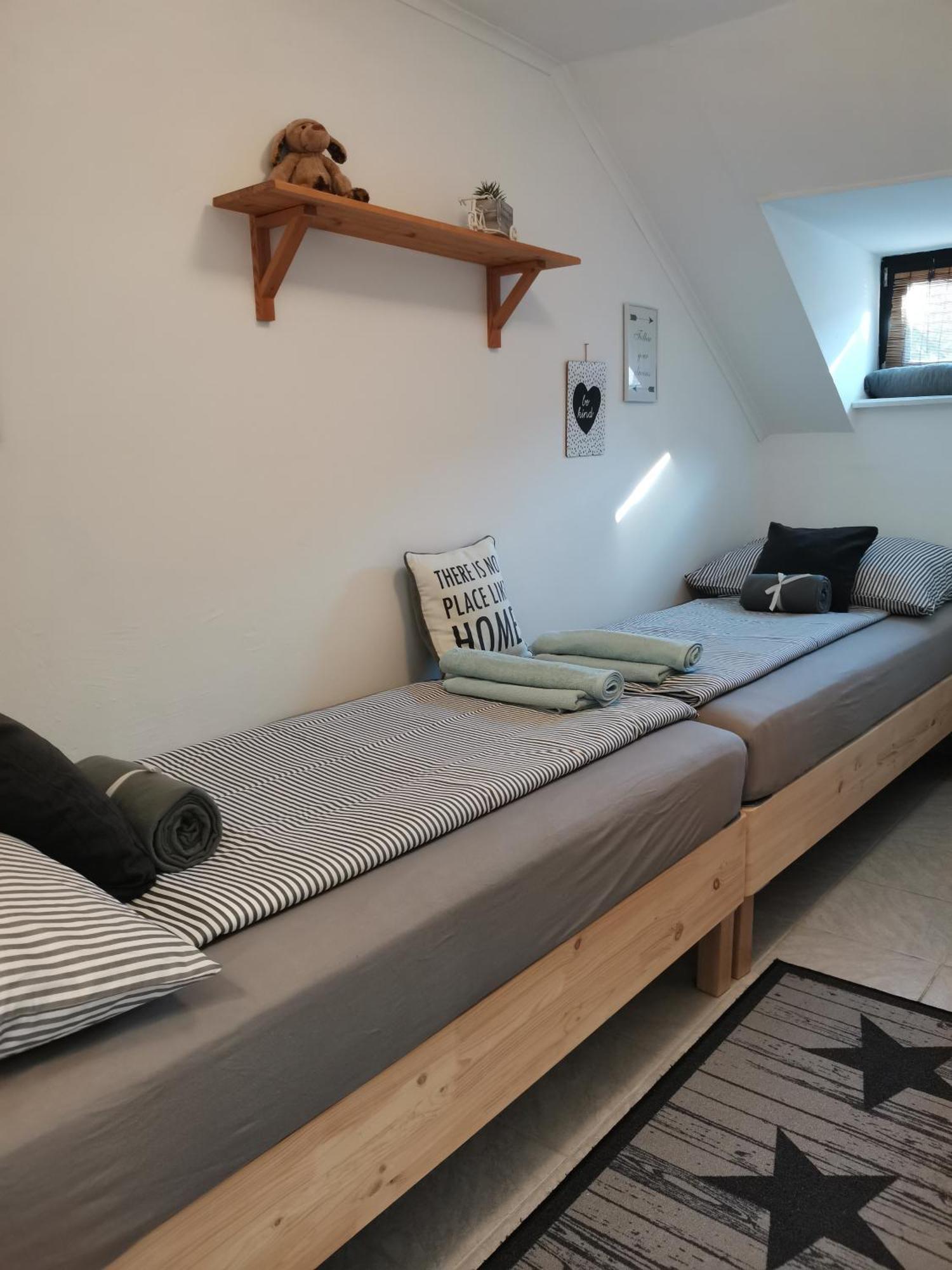 Apartman Rosé Eger Extérieur photo