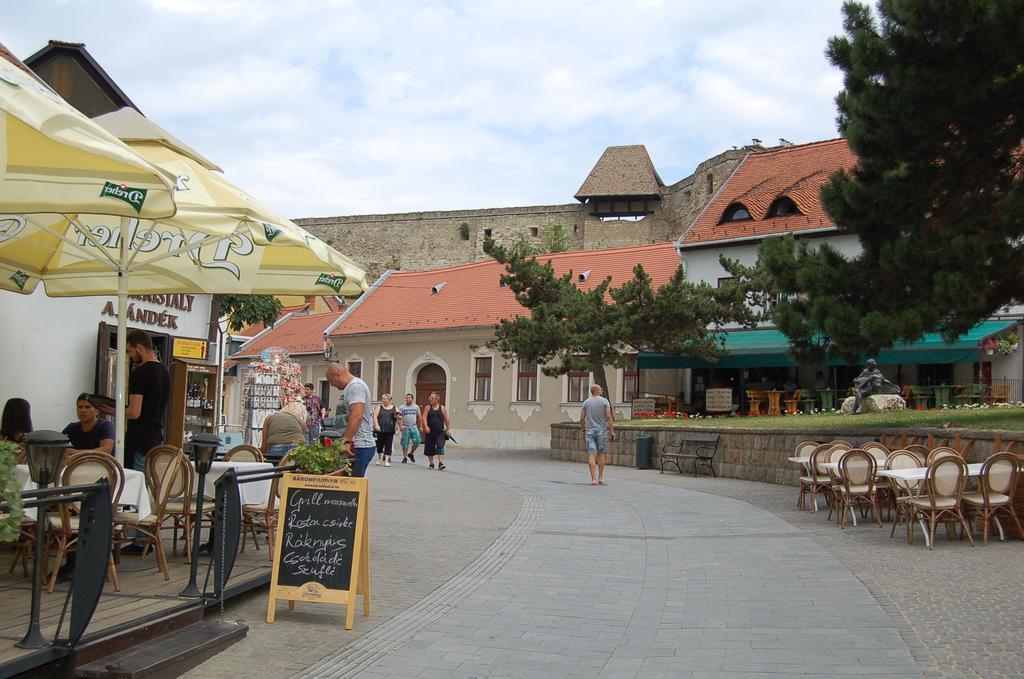 Apartman Rosé Eger Extérieur photo