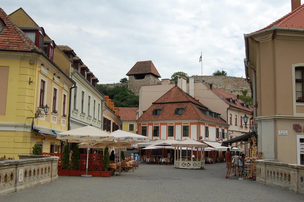 Apartman Rosé Eger Extérieur photo