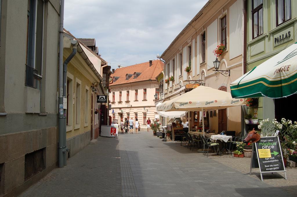 Apartman Rosé Eger Extérieur photo